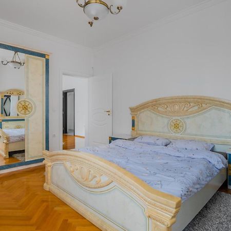 Central 2-Bd Bright Apartment In Sofia By Flat Mаnager מראה חיצוני תמונה